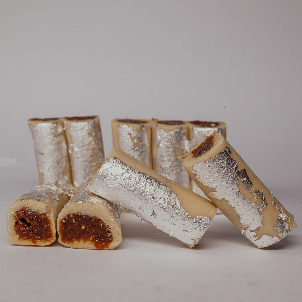 Kaju anjeer roll